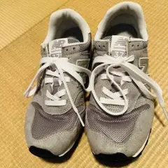 【美品】New Balance ニューバランス373 スニーカーグレー人気モデル