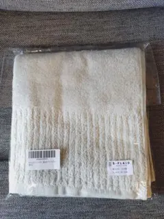 未使用　B-PLAID　今治ミニバスタオル　ライトグレー