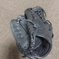 Item thumbnail for item dc37c5f5-3f74-44d1-925b-6f3c300cc0b9