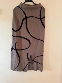 しまむら　タイトスカート スリット　ナロースカート　リノルース Linoluce