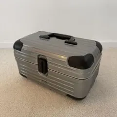 RIMOWA Samba Nova ビューティーケース 18L ブラック 鍵付 2025年最新】rimowa sambaの人気アイテム - メルカリ
