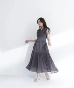 サイト完売品】lalune ノースリーブシフォンギャザーワンピース - メルカリ