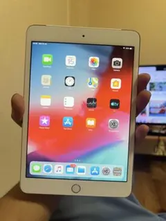 Apple iPad 本体 ゴールドのサムネイル