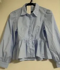 ペプラム フリル ブルーシャツ ブラウス サックスブルー Mサイズ 新品タグ付き