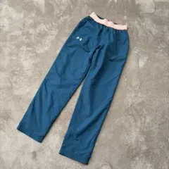 美品　アンダーアーマー　ウィンドブレーカー　パンツ　ズボン　130cm