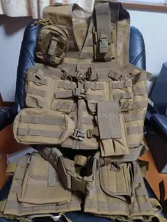 送料無料！一万弱安い！Loaded Gear タクティカルベスト サバゲ―　狩猟