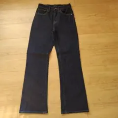 ユニクロジーンズ ダークデニム フレア レギュラーフィット 22 56cm