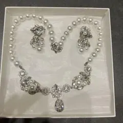 An Ashley メテオーラ　ネックレス　イヤリング