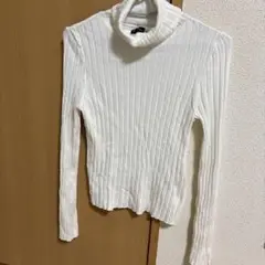 H&M レディース　トップス　タートル　ホワイト　Sサイズ