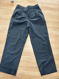 ユニクロ　タックワイドパンツ　グレー　L