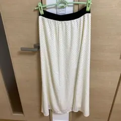 ドット柄ロングフレアスカート ホワイト系のサムネイル