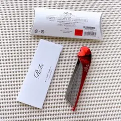 【匿名発送】リファハートコームアイラ シャインレッド（ヘアコーム）