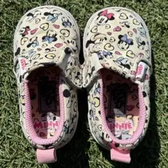 Item thumbnail for item e86e330e-ef35-4ddd-8e0d-a57dd755308a