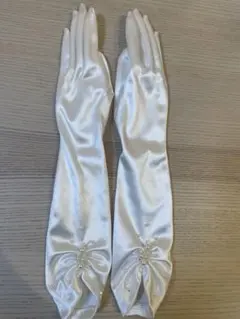 love tiara ウエディンググローブ ホワイトサテン Sサイズ