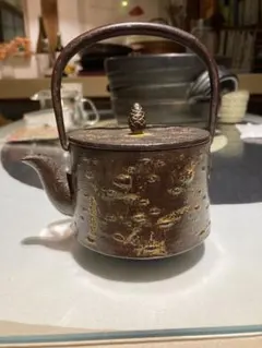 希少　南部鉄器 急須 桜皮風 伝統工芸品　松ぼっくり取手