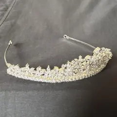 ウェディングヘッドドレス（ティアラ）