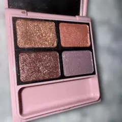 DOLLY WINK アイシャドウパレットのサムネイル