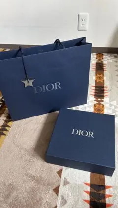 Dior ギフトボックスとショッパーセット
