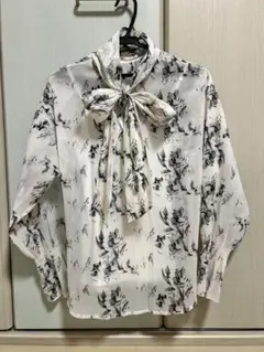 natural couture ボウタイブラウス 花柄 長袖のサムネイル