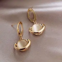 ▽セール　新品　ピアス　レディース　宇宙　ゴールド　プラネット　土星　惑星