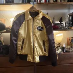 サテンジャケット