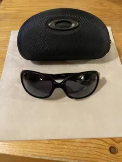 Oakley サングラス ブラック ピットブル レンズ内側傷あり ケース付き 