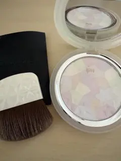 DECORTÉ AQオーラリフレクター02ブラシ付き 新品未開封 即購入OK⭕️ 楽天市場】コスメデコルテ AQ オーラ リフレクター【本体】02 light