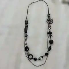 ブラックビーズロングネックレス