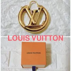 LOUIS VUITTONのロゴデザイン ゴールドトーンフープピアス片耳のサムネイル