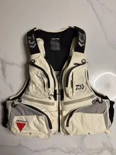 ダイワ　プロバイザー　ライフジャケット Yahoo!オークション -「ダイワプロバイザー」(ライフジャケット