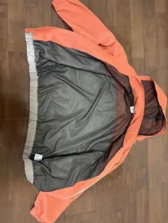 ウインドブレーカー・フード収納可