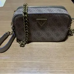 GUESS ショルダーバッグ ミニバッグ チェーン 斜めがけ 美品