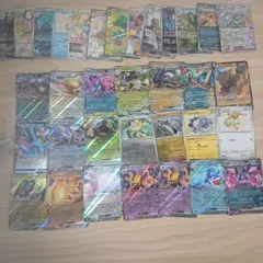 たくさんのポケモンカード