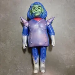 ZOLLMEN（ゾルメン）モンスターパレード ベムベラ星人 ソフビ - メルカリ