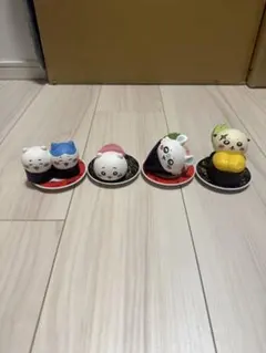 ちいかわ寿司　フィギュアコレクション　ちいかわ、はちわれ、ラッコ、モモンガ