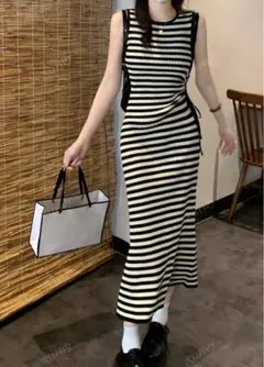 クルーネック ノースリーブ　ワンピース