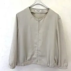 OFUONオフオン　ジップアップブルゾン ノーカラージャケットのサムネイル