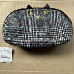 新品⭐︎猫型ポーチ　チェック×ブラックのサムネイル