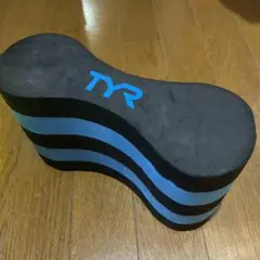 TYR ブイ