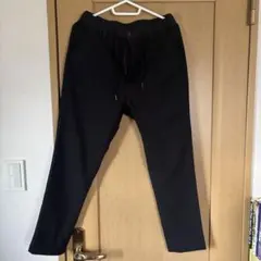 BEAMS HEART ブラック イージーパンツ　スラックスのサムネイル