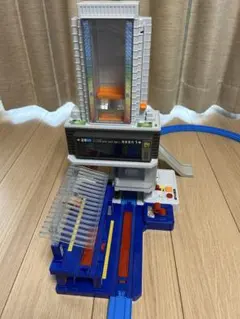 タカラトミー プラレール のぼってくだって立体交差！メガ駅ビルのサムネイル