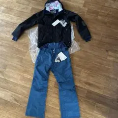 新品 タグ付 スノーボードウェア 上下セット Lサイズ　スノーウェア