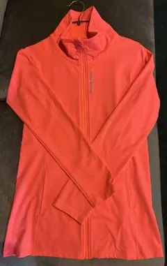 未使用に近い Under Armour フード付きピンクジャケット