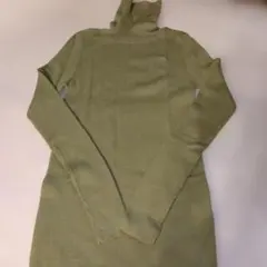 ライトグリーン　タートルネックセーター　レトロ