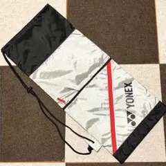 未使用に近い‼️YONEX ラケットバッグ シルバー/ブラック/レッド