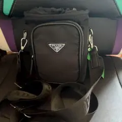 PRADA ブラック ショルダーバッグ