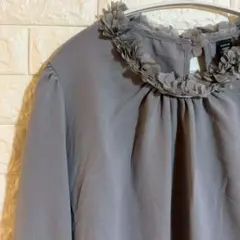 【大きいサイズ】シーイン フリル襟 長袖 ブラウス グレー 3XL ゆったりのサムネイル