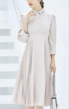 【新品タグ付き】トッコクローゼット　ビジュー　サイドプリーツワンピース　M