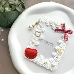 トレカケース ハート　赤　リボン　ゴールド　パール　ホイップデコ ハンドメイド