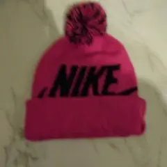 NIKE ポンポン付きニット帽 子供用 ピンク